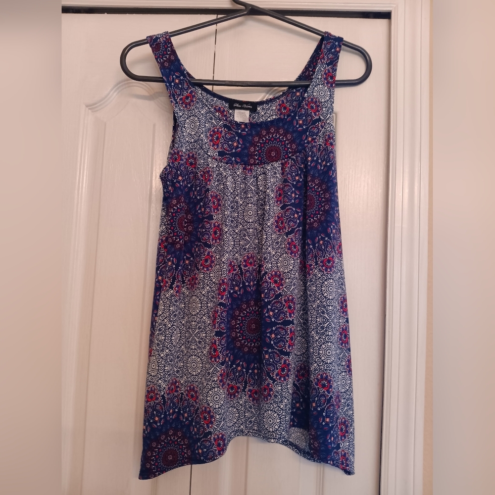 Star Vixen Navy Blue and Red Printed Blouse